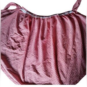 Red/White Checkered Apron w/Pocket